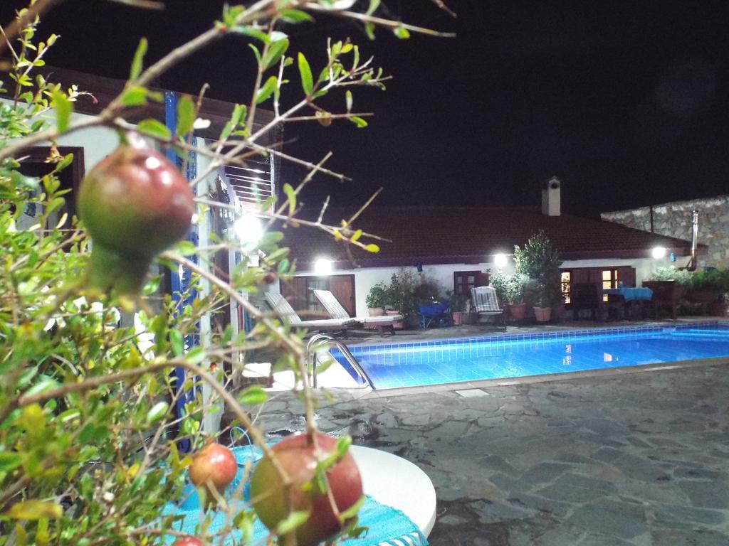 The Pomegranate'S House Villa Ephtagonia Exterior photo